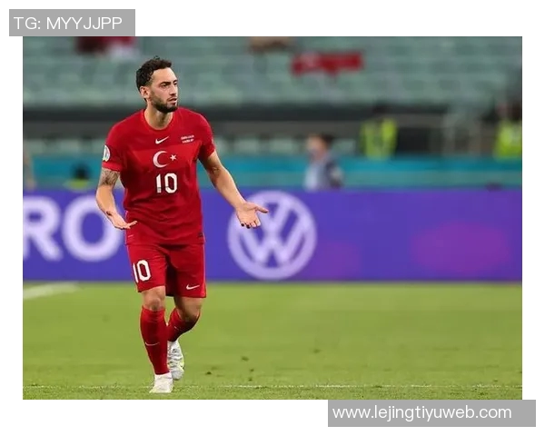 恰尔汗奥卢感恩一路支持从街头球场到国家队百场荣耀之路 恰尔汗奥卢感恩一路支持从街头球场到国家队百场荣耀之路