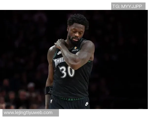 兰德尔上半场表现稳定11投6中贡献14分4篮板1助攻1抢断 兰德尔上半场表现稳定11投6中贡献14分4篮板1助攻1抢断