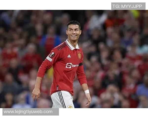 C罗全场表现亮眼7次射门收获2球并贡献高评分86