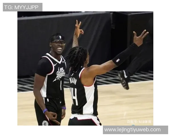 曼恩表现出色全队最高得分21分6篮板助球队奋战难阻失利之路 曼恩表现出色全队最高得分21分6篮板助球队奋战难阻失利之路