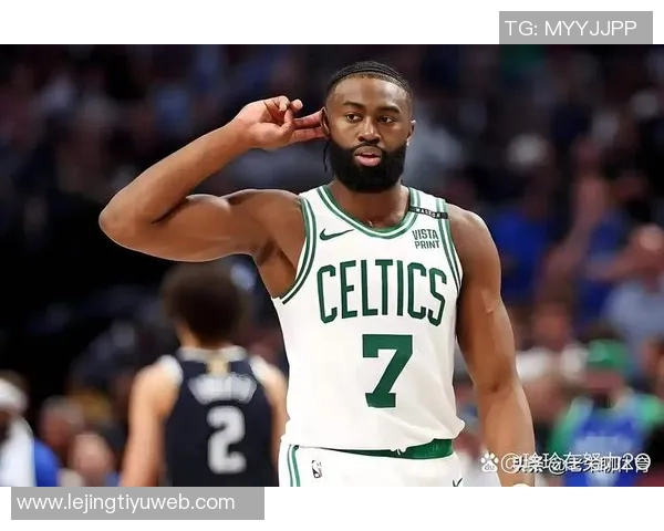 合力进攻展现实力首节杰伦布朗与普理查德双双贡献10分助力球队 合力进攻展现实力首节杰伦布朗与普理查德双双贡献10分助力球队