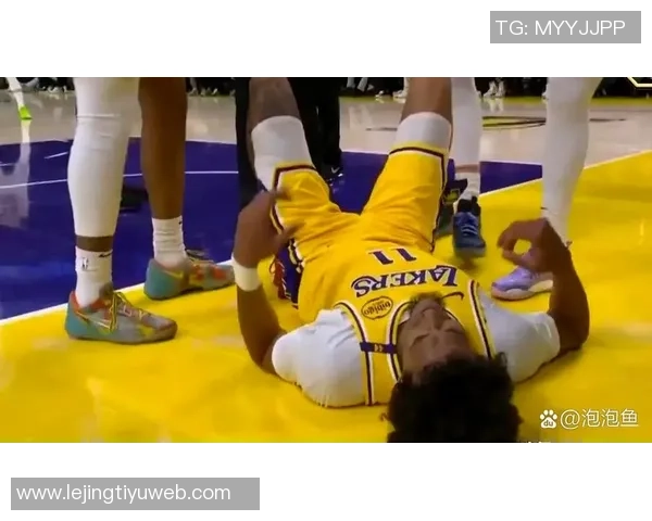 湖人三名球员同场得分20战绩完美无瑕13胜0负展现强大火力