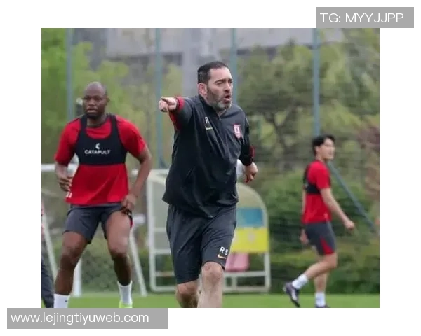 亚泰与阎峰签订11合同因无法承担苏亚雷斯薪资问题