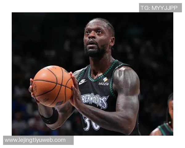 兰德尔状态火热近5场场均数据接近最佳阵容水平引发美媒关注 兰德尔状态火热近5场场均数据接近最佳阵容水平引发美媒关注